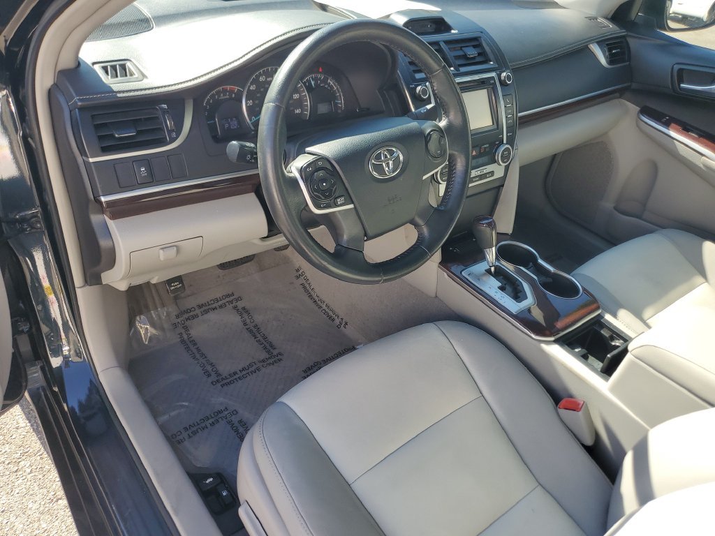 Used 2013 Cosmic Gray Mica Toyota XLE image 17