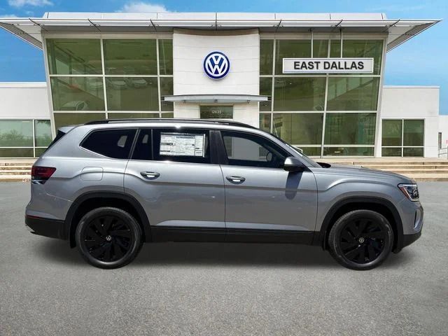 New 2026 Silver Volkswagen 2.0T SE w/Technology image 2