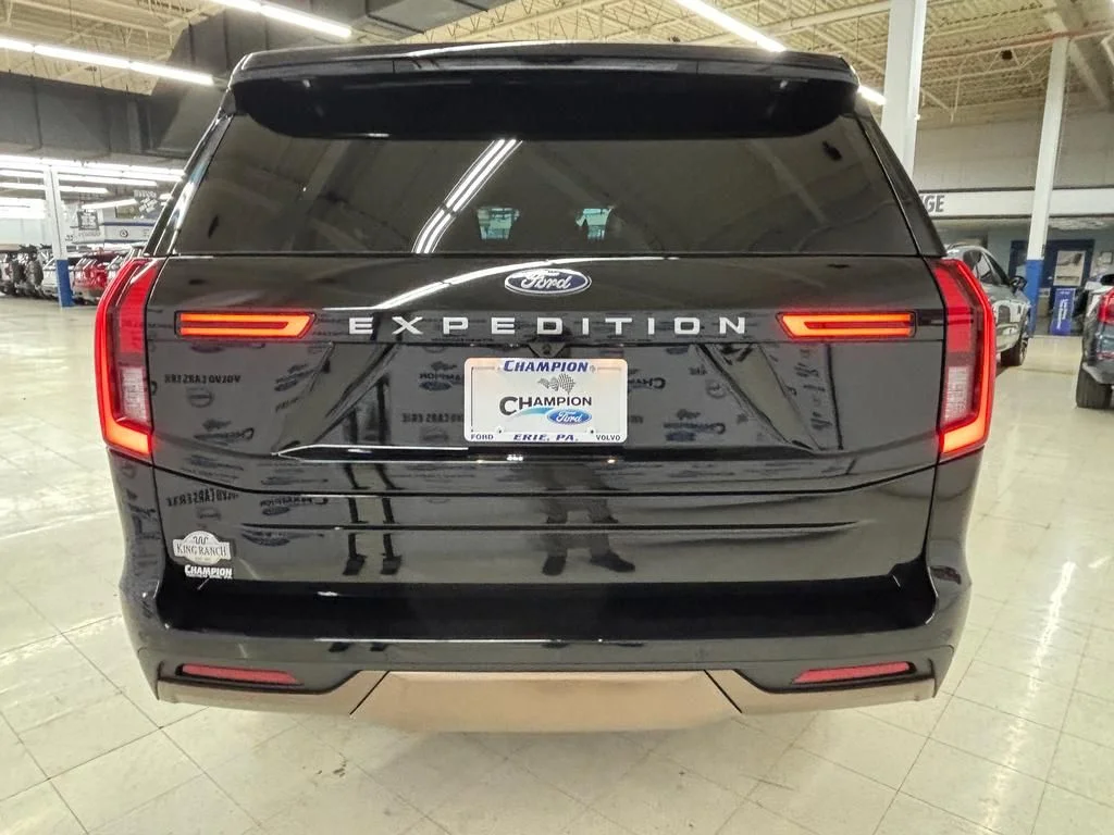 New 2026 Agate Black Metallic Ford King Ranch® image 7