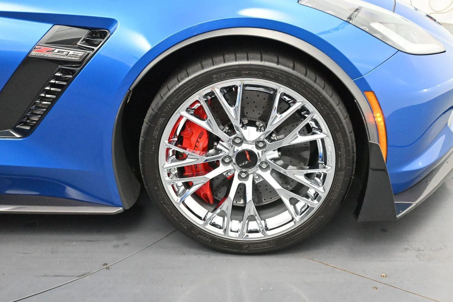 Used 2016 LAGUNA BLUE METALLIC TINTCOAT Chevrolet Z06 3LZ image 34