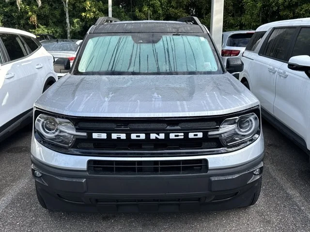 Used 2023 Silver Ford Outer Banks image 2