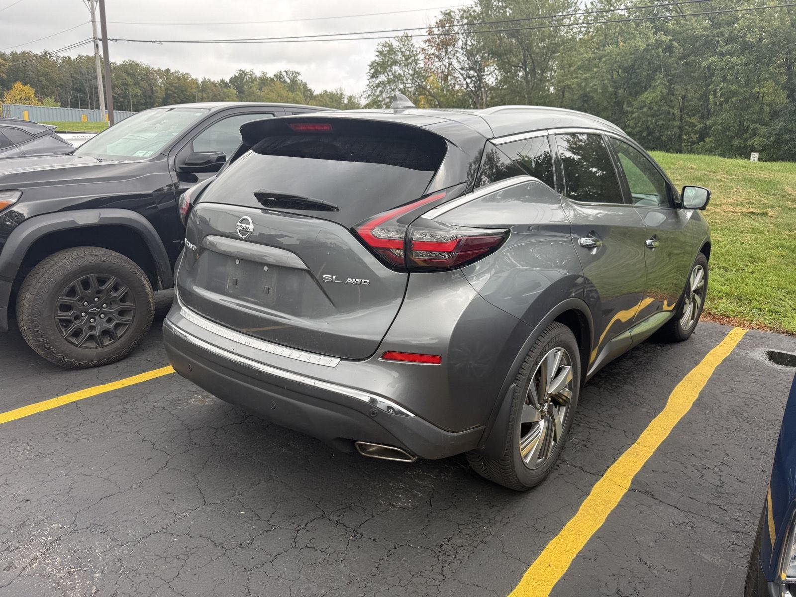 Used 2020 Gun Metallic Nissan SL image 6