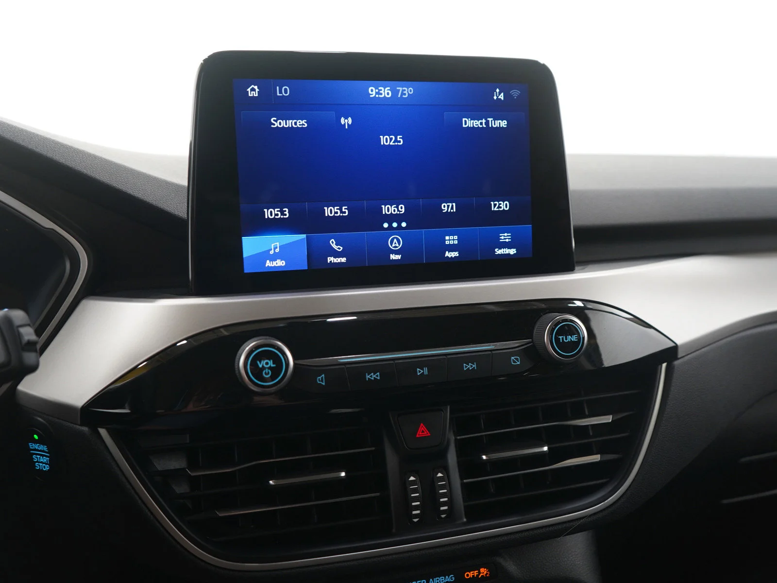 Used 2020 Magnetic Metallic Ford SEL image 28