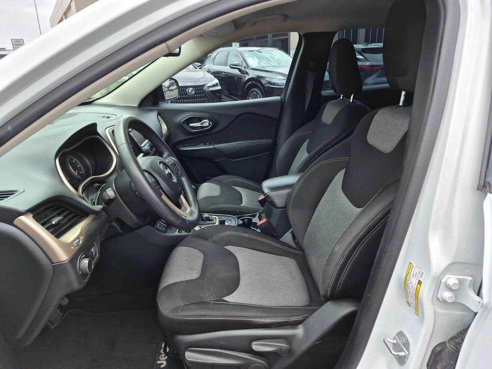 Used 2015 Bright White Clearcoat Jeep Sport image 10