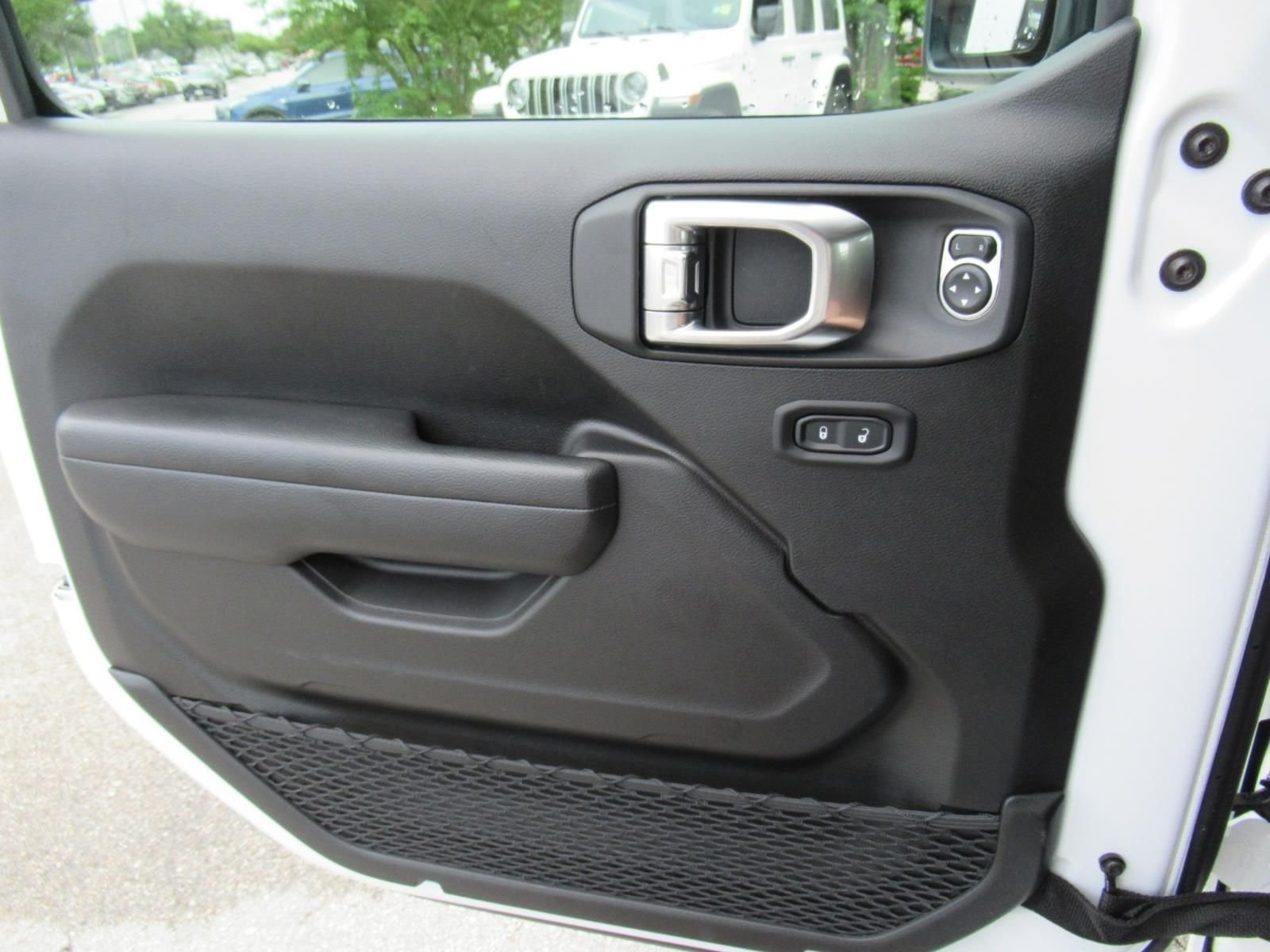 Used 2026 White Jeep Mojave image 22