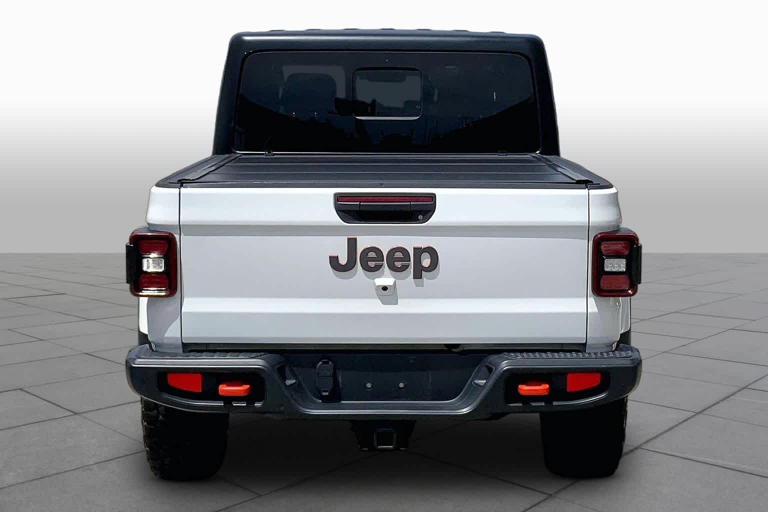 Used 2021 Bright White Clearcoat Jeep Mojave image 5