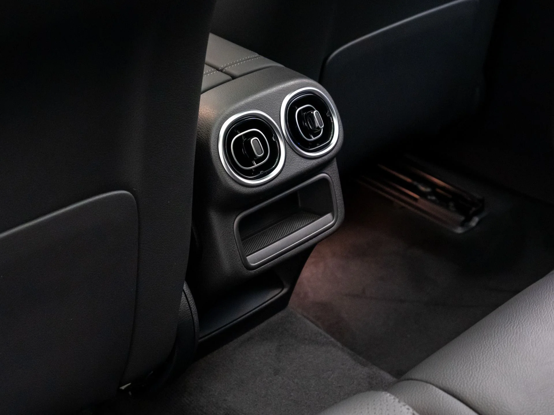 New 2026 Black Mercedes-Benz GLC 300 image 20