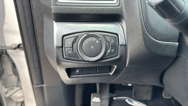 Used 2018 White Ford Limited image 23