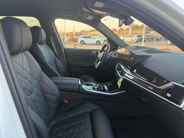 Used 2026 White BMW sDrive40i image 22