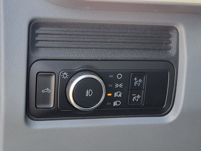 New 2026 Oxford White Ford F-250® XL image 15