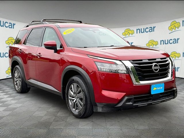 2022 Nissan Pathfinder SV