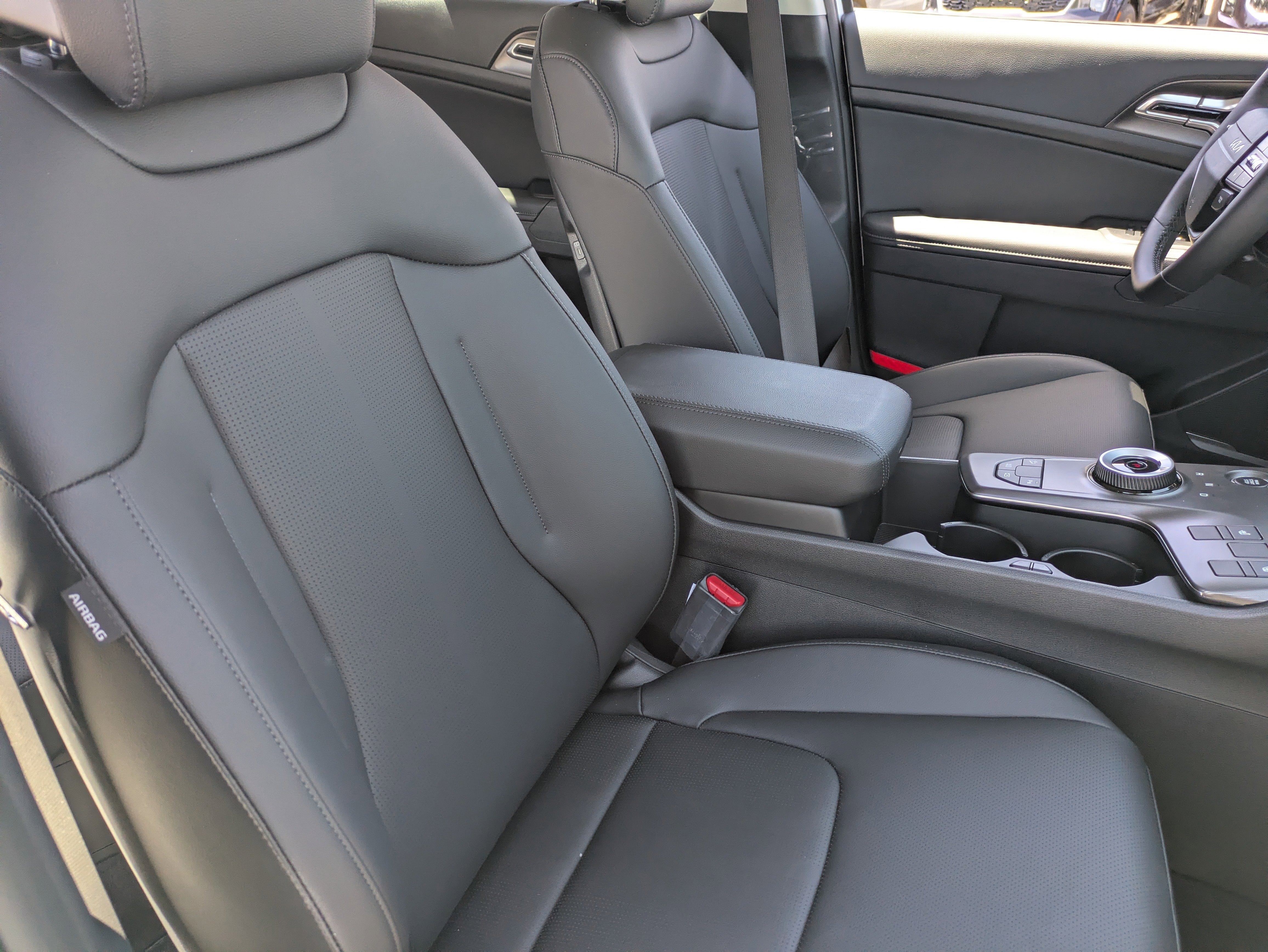 New 2026 Snow White Pearl Kia EX image 11