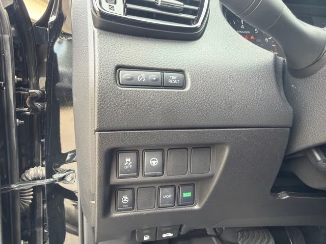 Used 2022 Black Nissan SL image 31