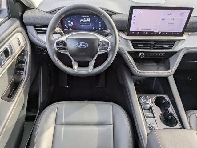 New 2026 Star White Metallic Tri-Coat Ford Active image 16