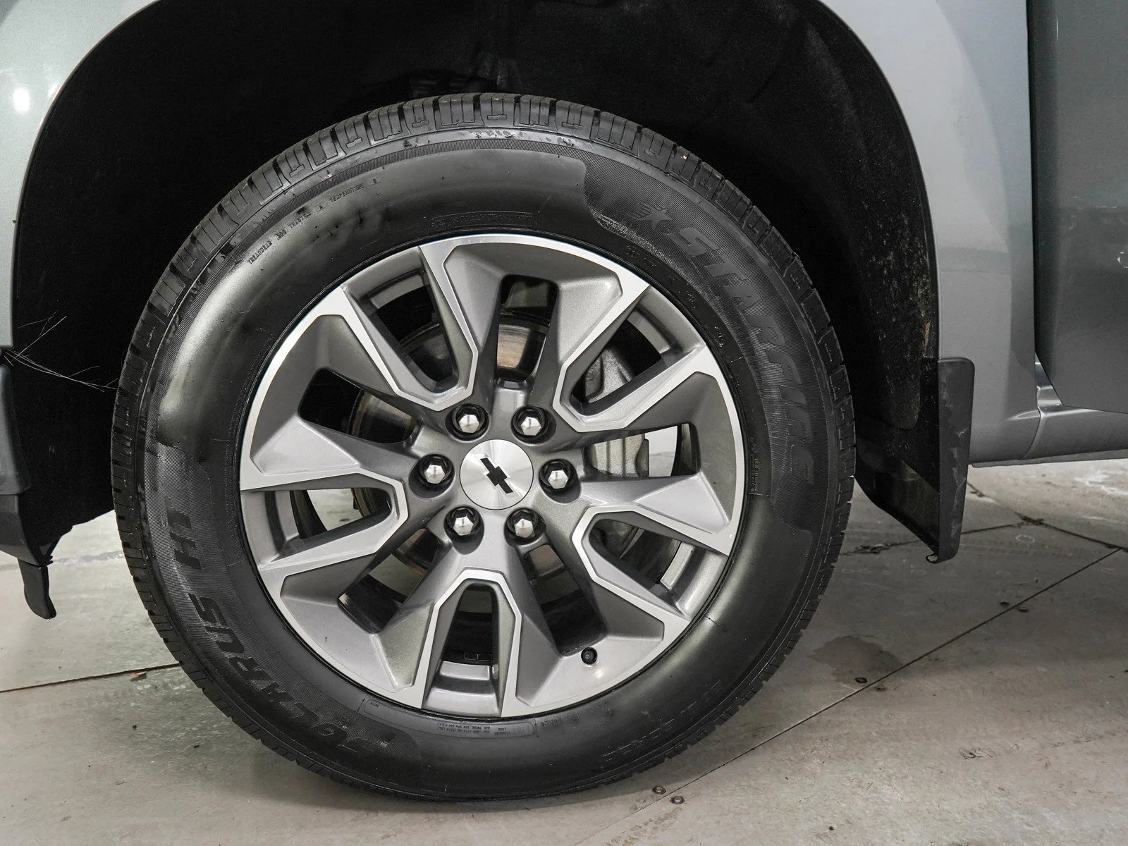 Used 2019 Satin Steel Metallic Chevrolet RST image 30