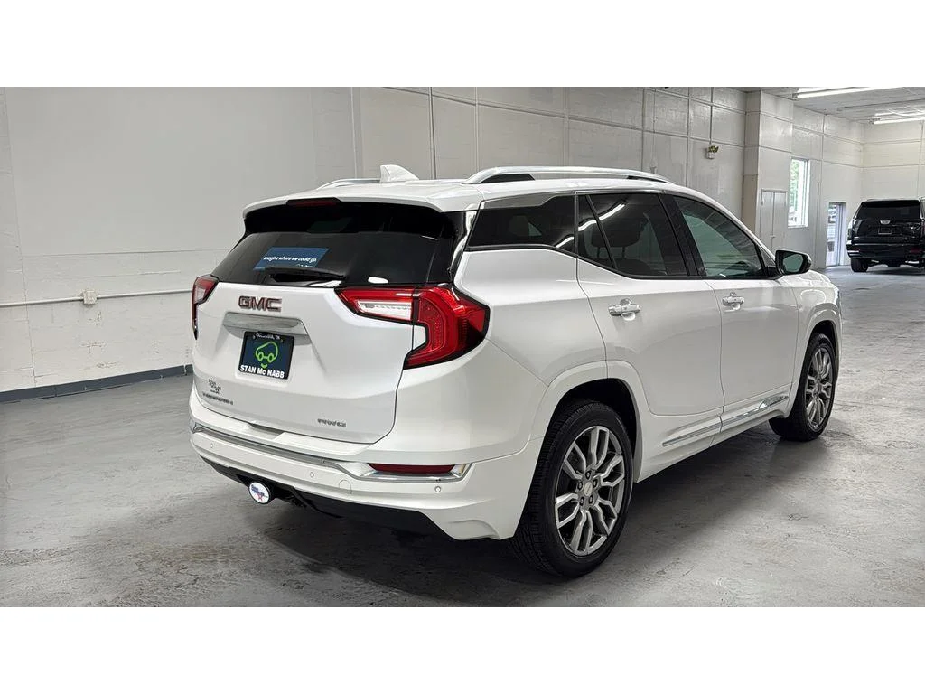 Certified Used 2023 White Frost Tricoat GMC Denali image 5