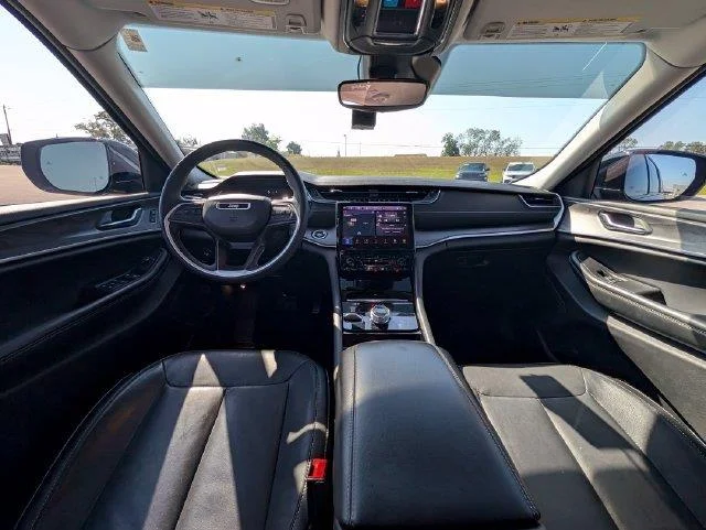 Used 2023 Black Jeep Limited image 12
