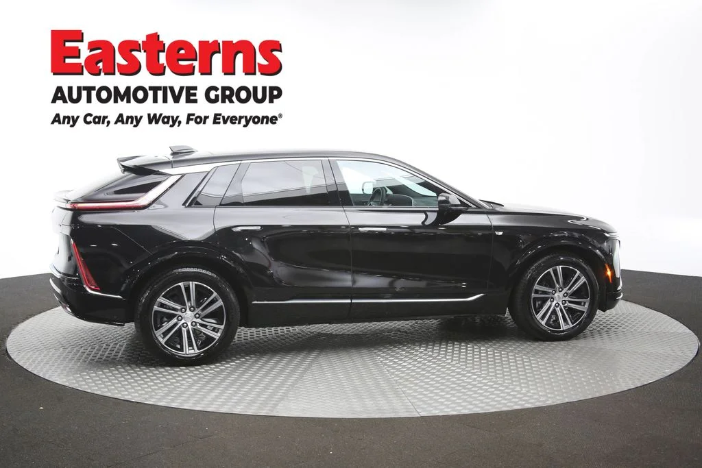 Used 2025 Black Cadillac Luxury image 45