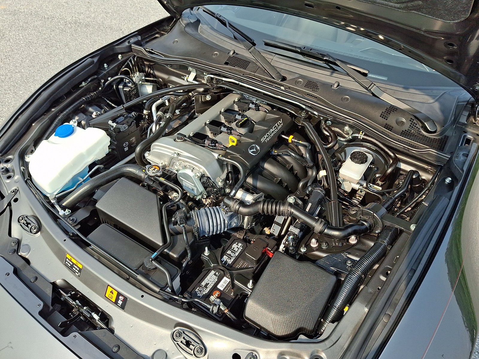 Used 2018 Machine Gray Mazda Club image 31