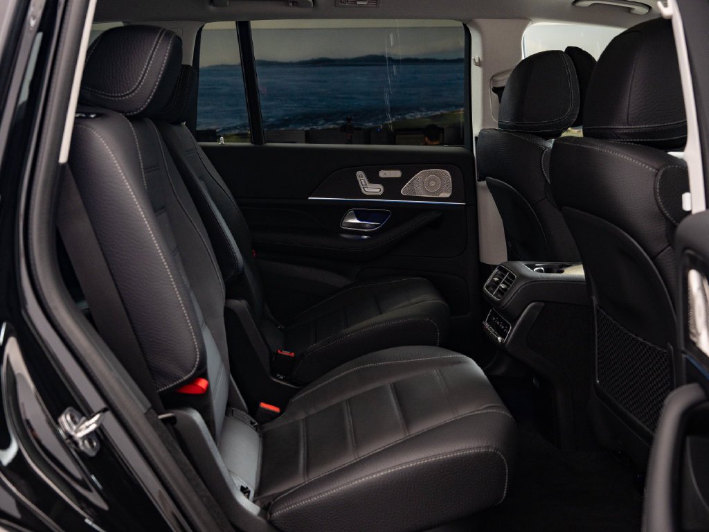 New 2026 Obsidian Black Metallic Mercedes-Benz GLS 450 image 48