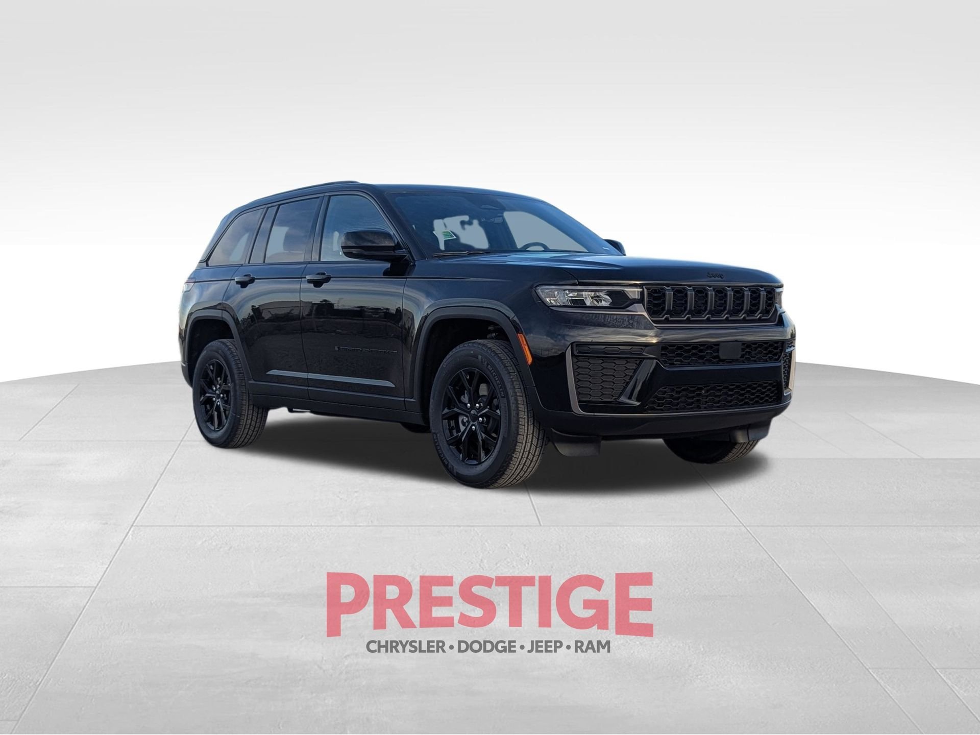 New 2026 Diamond Black Crystal Pearl-Coat Exterior Paint Jeep Altitude image 3
