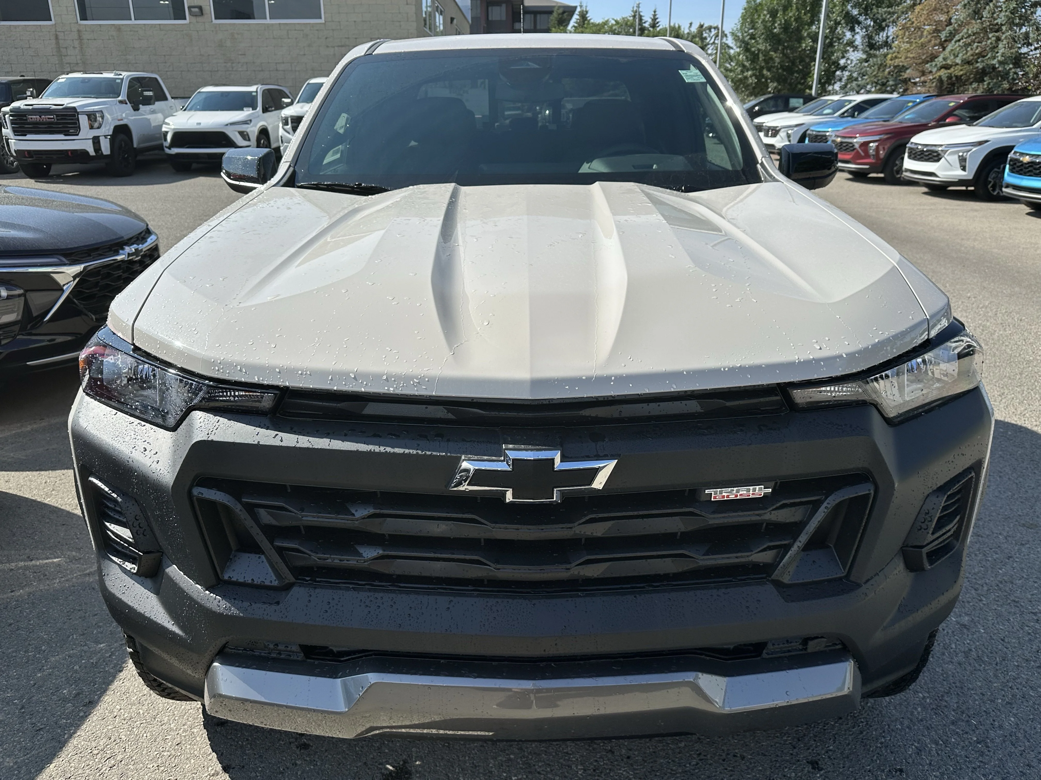 New 2026 White Sands Chevrolet 4WD Trail Boss image 2