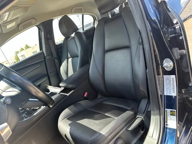 Used 2019 Crystal Blue Mazda Select image 17