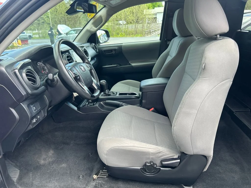 Used 2022 Gray Toyota SR image 19