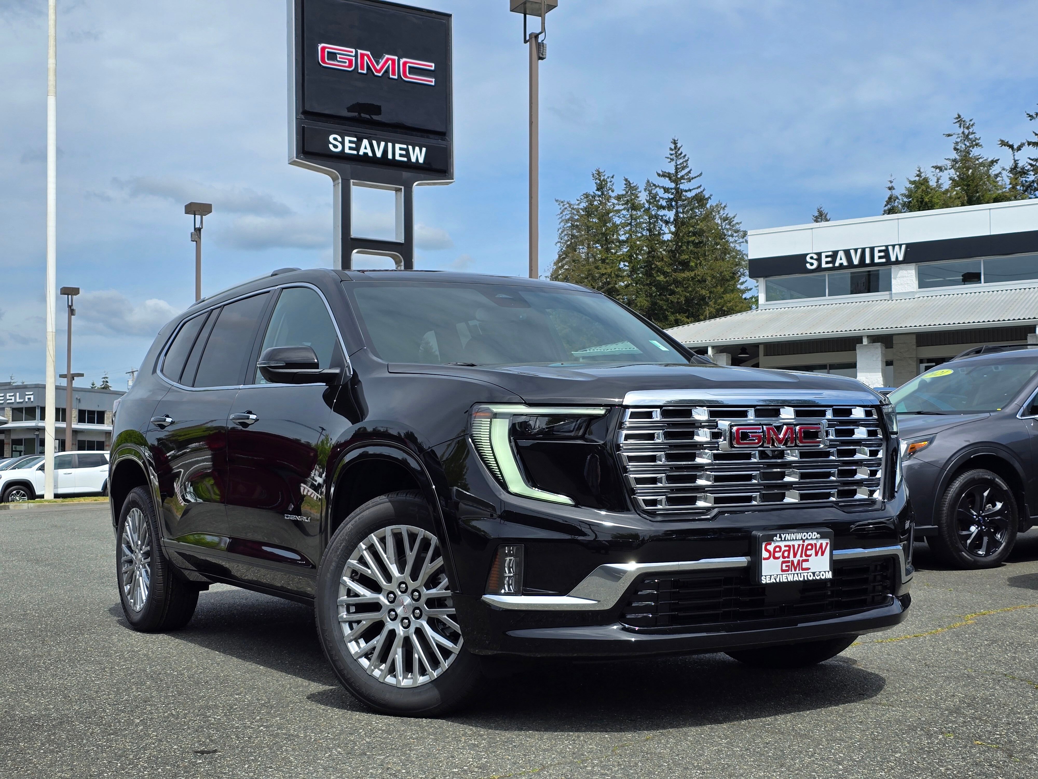 2025 GMC Acadia Denali AWD's photo