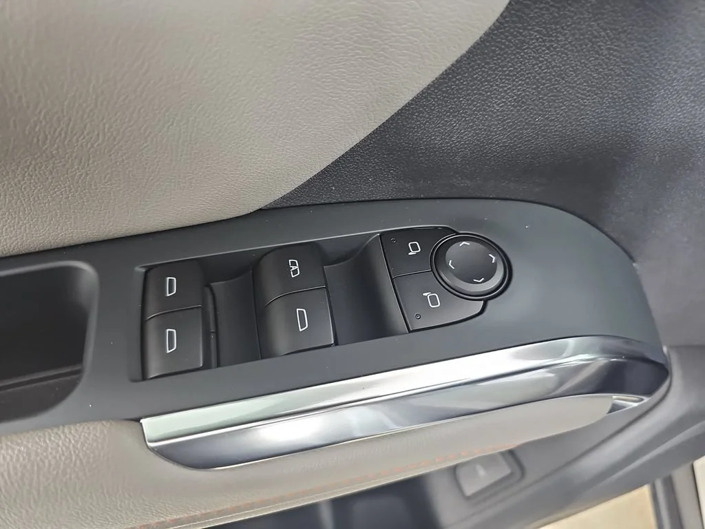 Used 2025 Sterling Gray Metallic Chevrolet LT image 34