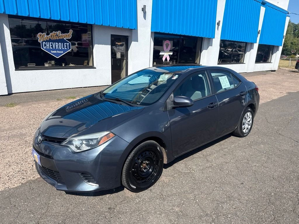 Used 2015 Toyota Corolla LE with VIN 5YFBURHEXFP193709 for sale in Superior, WI