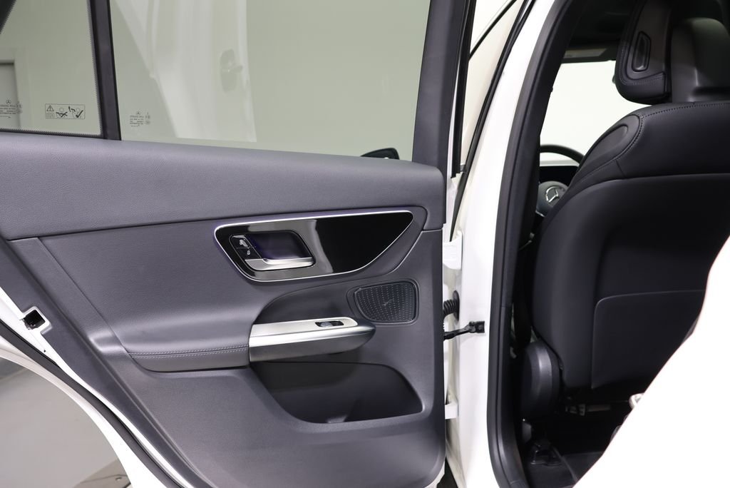 Certified Used 2026 Polar White Mercedes-Benz GLC 300 image 39