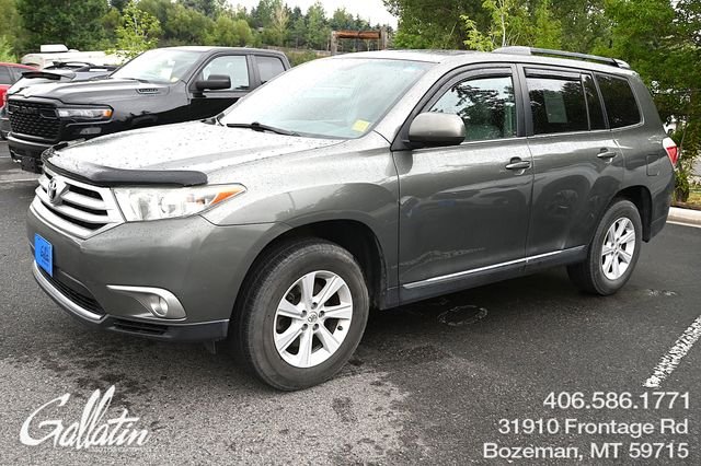Used 2012 Green Toyota SE image 1