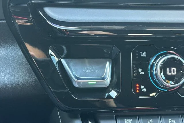 Used 2025 Silver GMC AT4X image 28