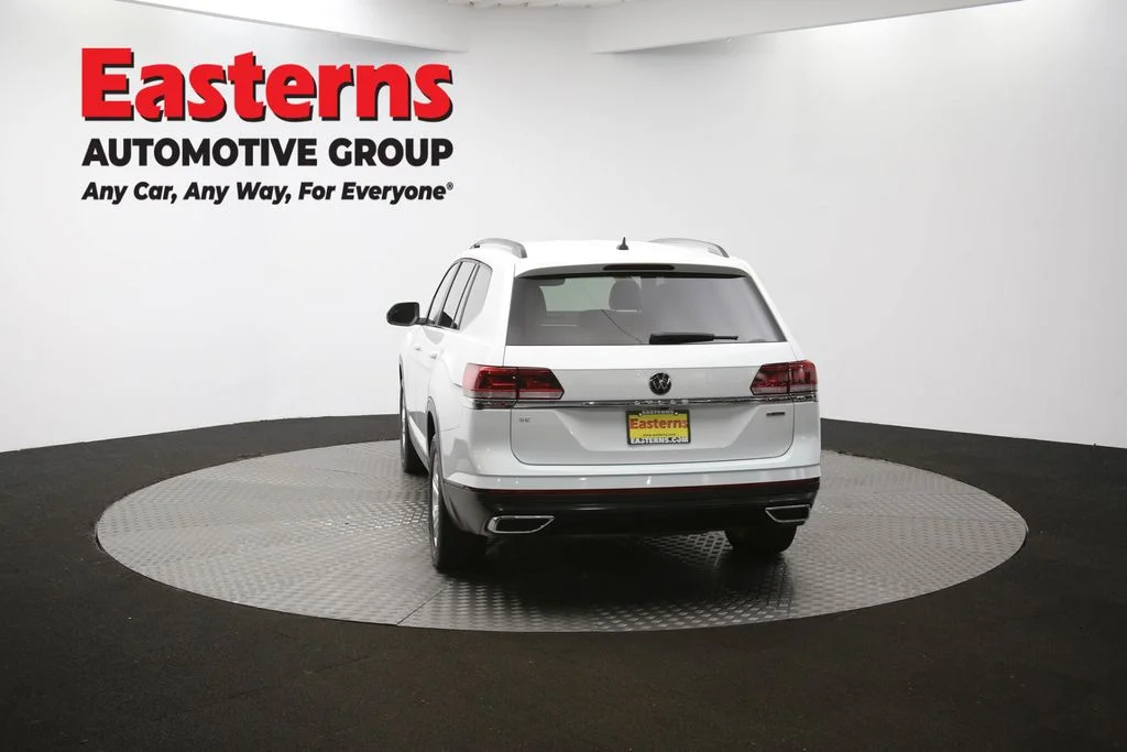 Used 2021 White Volkswagen 2.0T SE w/Technology image 39