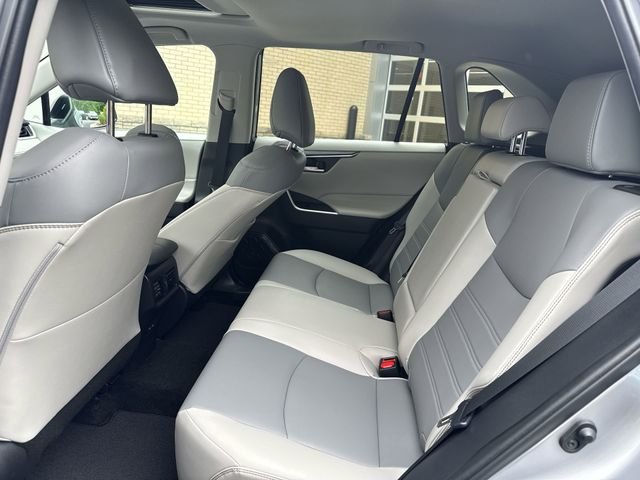 Used 2023 Silver Toyota XLE Premium image 23
