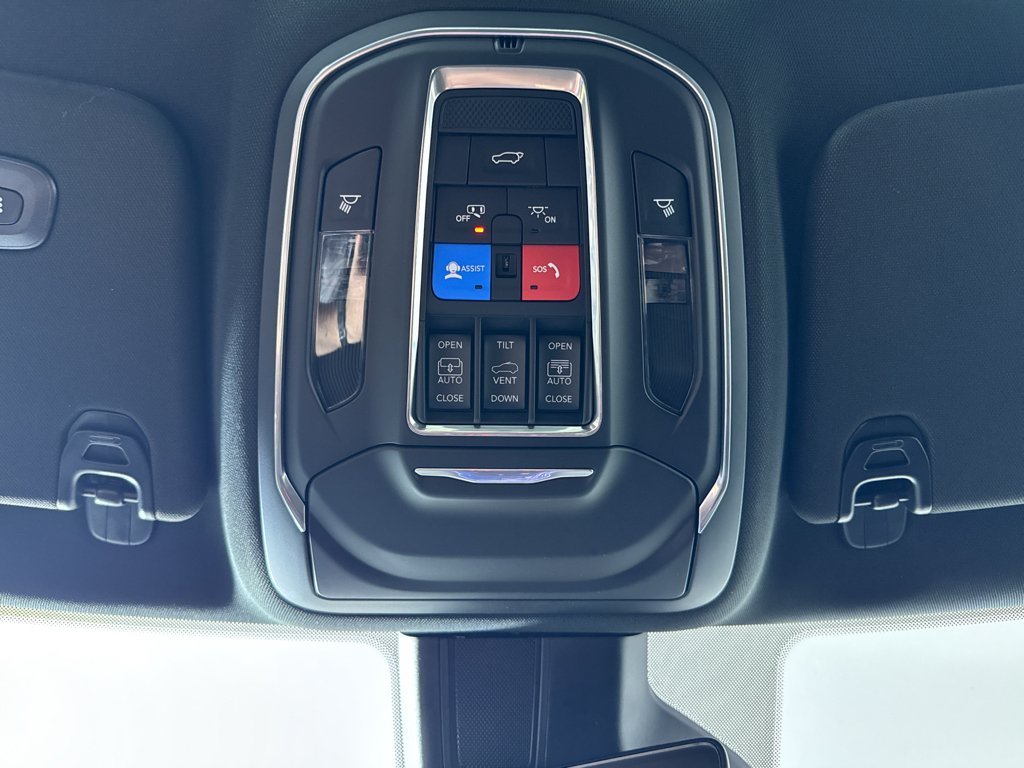 New 2026 High Gloss Black Jeep Limited Reserve image 36