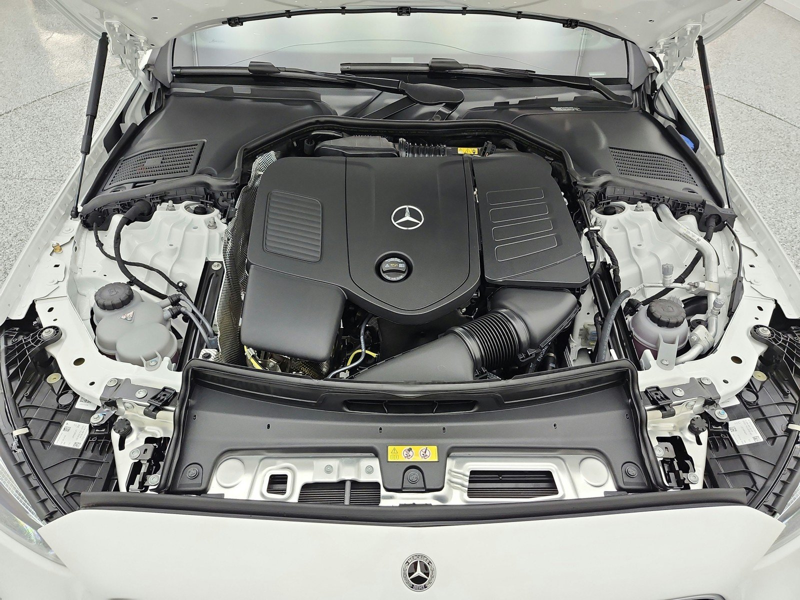 New 2026 MANUFAKTUR Moonlight White Metallic Mercedes-Benz C 300 Sedan image 20