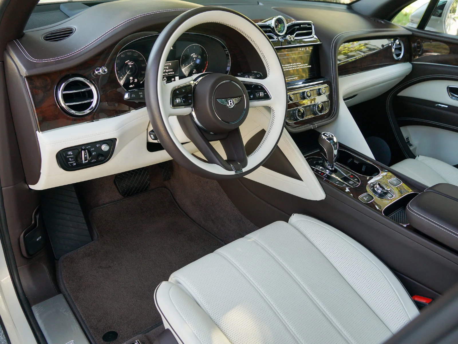 Certified Used 2023 White Sand by Mulliner Bentley  image 12