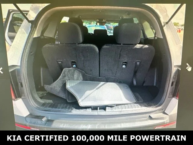 Used 2023 White Kia LX image 4