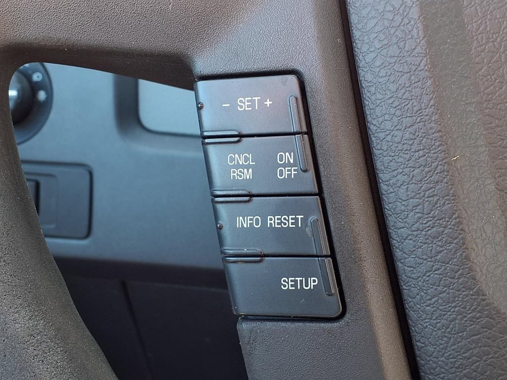 Used 2013 Blue Ford XLT image 20