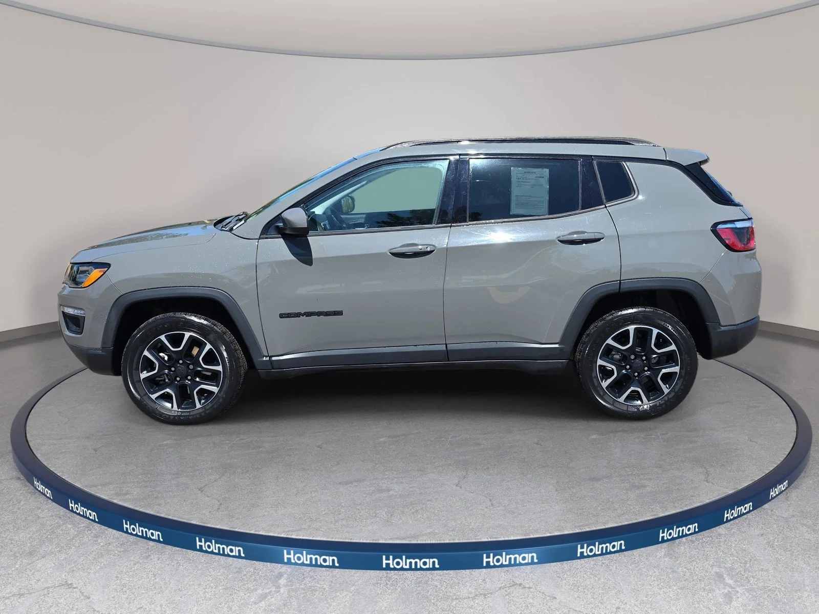 Used 2019 Gray Clearcoat Jeep Sport image 9