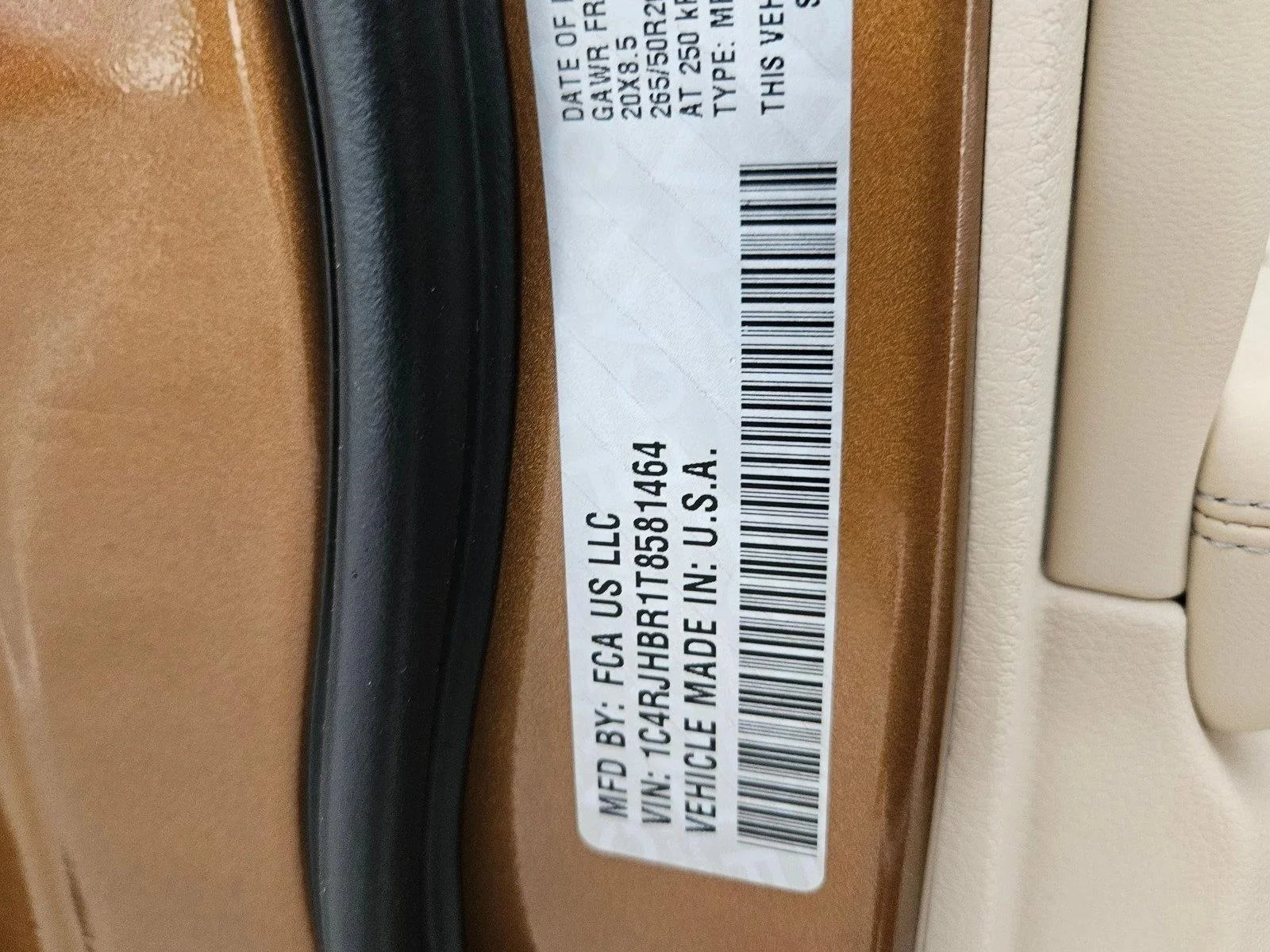 New 2026 Copper Shino Metallic Clear-Coat Exterior Paint Jeep Limited image 17