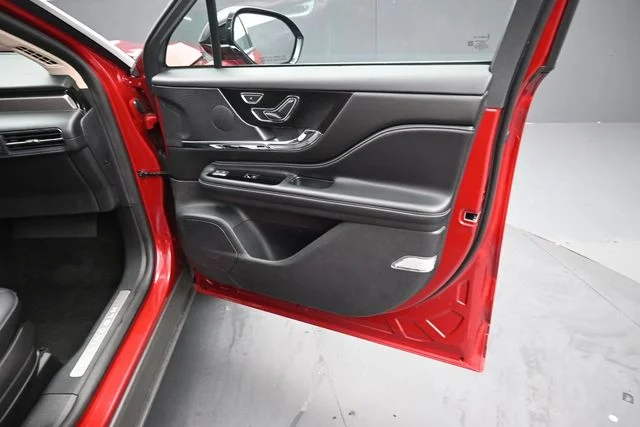 Used 2023 Red Lincoln Grand Touring image 34
