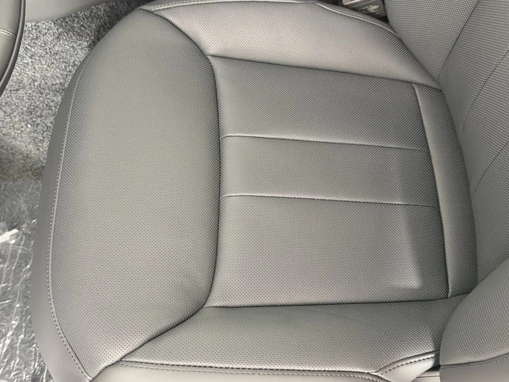 New 2026 Fuji White Land Rover SE 7 Seats image 20