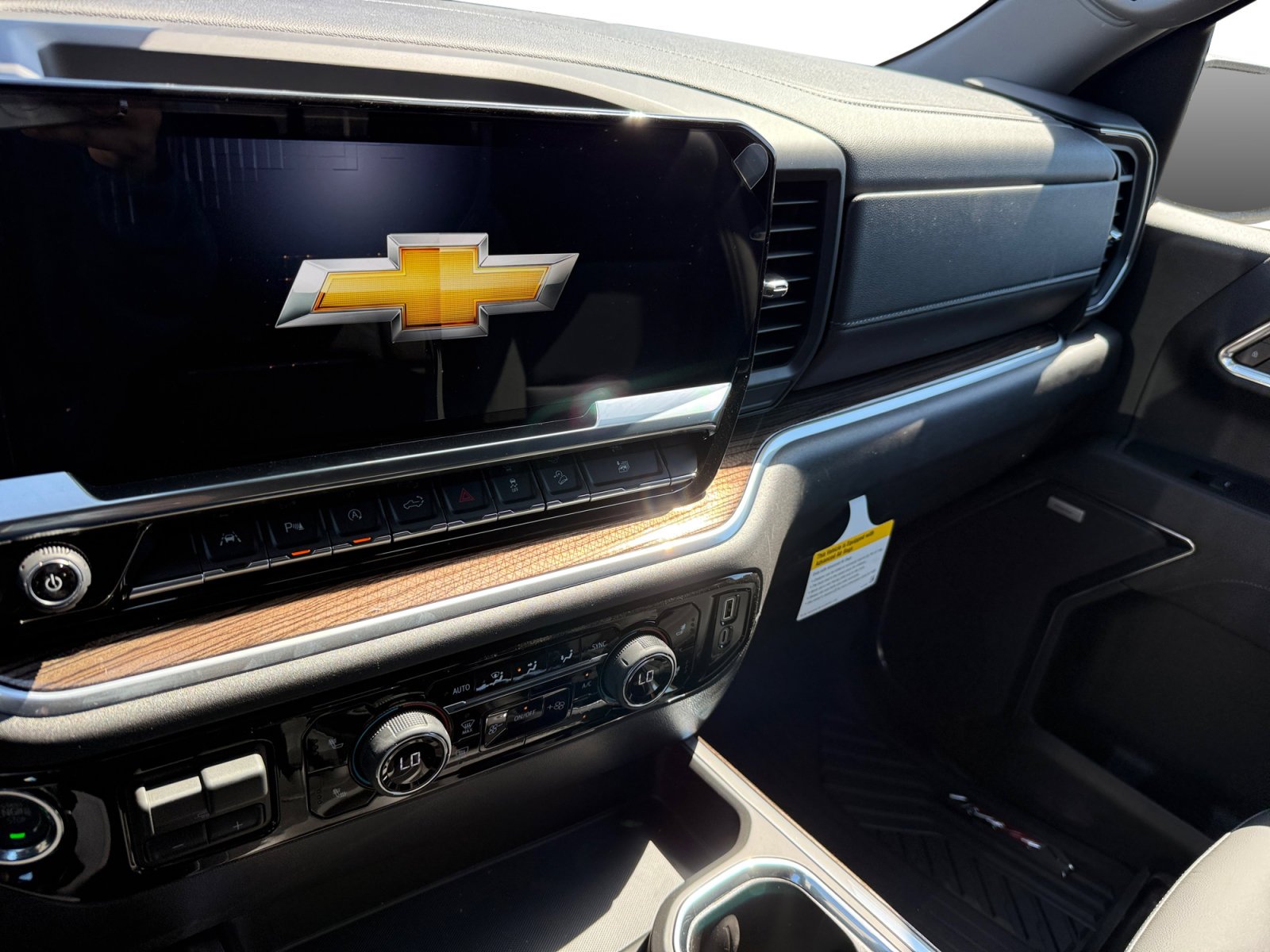 New 2026 Summit White Chevrolet RST image 12