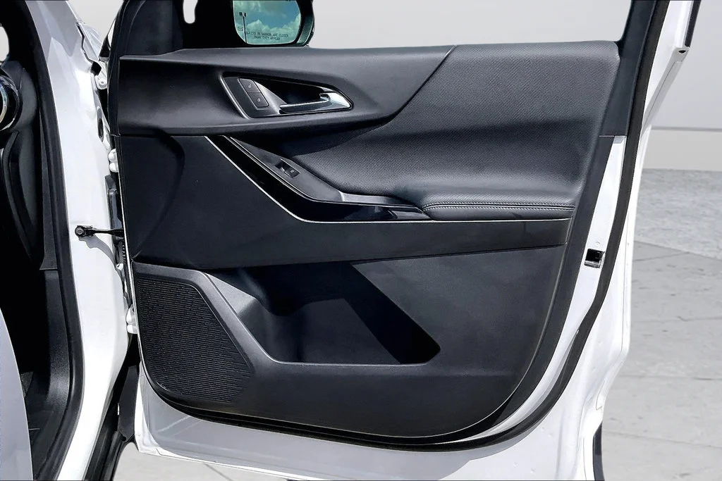 Used 2026 Summit White Chevrolet LT image 14