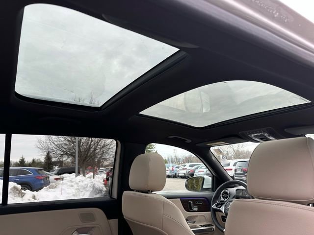 New 2026 Polar White Mercedes-Benz GLB 250 image 75