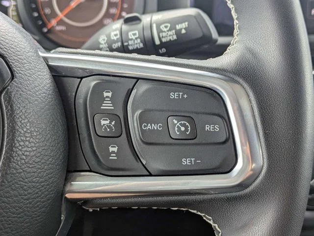 2025 Jeep Wrangler 4-Door Sahara - Photo 25