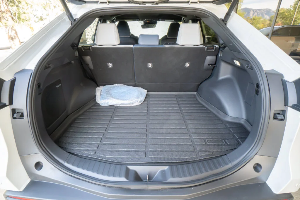 Used 2023 White Subaru Limited image 20